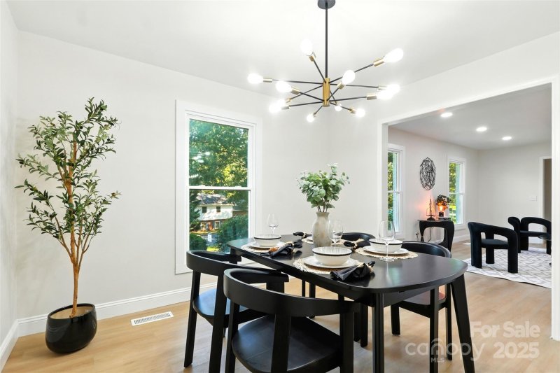 Property image 5 at 6641 Pawnee Drive, Charlotte, NC 28214