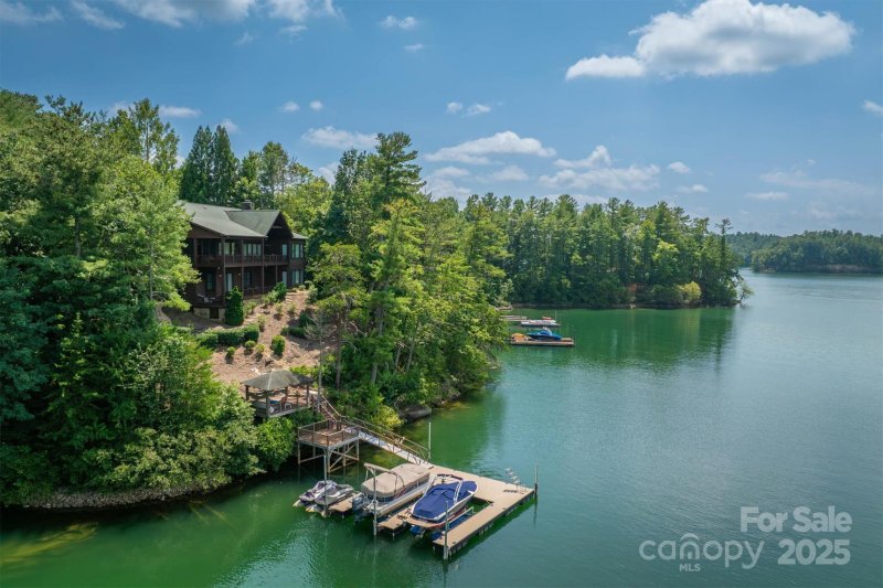 Southpointe, Morganton community