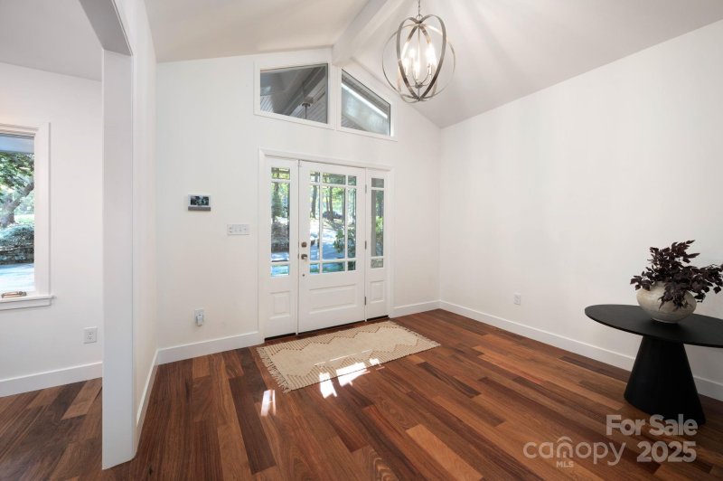 Property image 4 of 5 Holly Hill Road in Biltmore Forest, Asheville, NC 28803