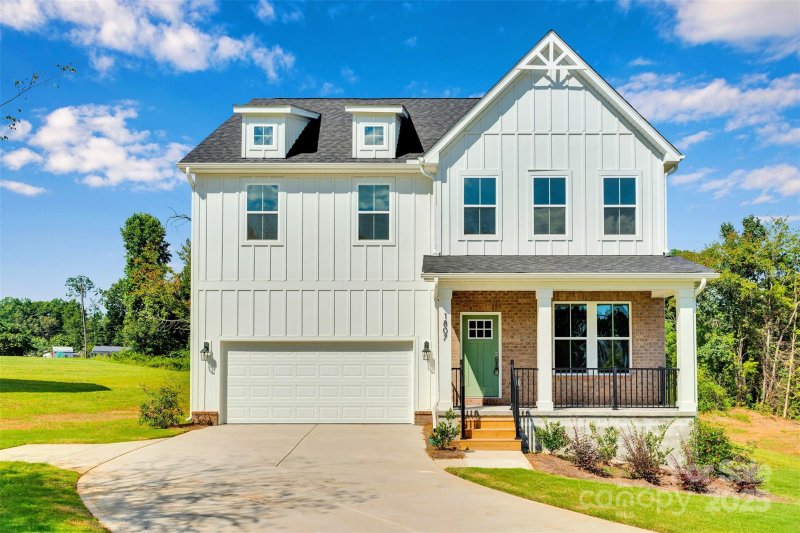 1807 Country Club Road