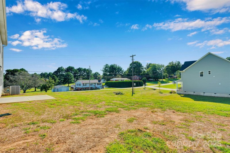 Property image 4 of 726 Lithia Inn Road in Eagle Ridge, Lincolnton, NC 28092