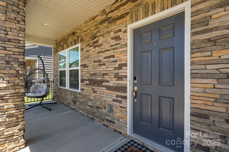 Property image 2 of 613 Cedar Knoll Circle in Preston Park, Pineville, NC 28134