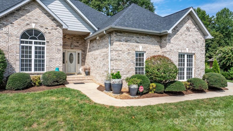 Property image 3 at 3915 Steve Ikerd Drive, Hickory, NC 28601