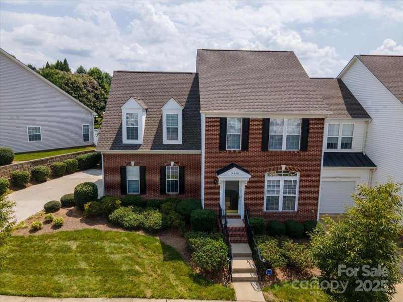 Property image 2 of 14648 Greenpoint Lane in Skybrook, Huntersville, NC 28078