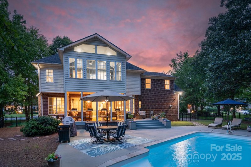 Property image 4 of 2121 Flagstick Drive in Emerald Lake, Matthews, NC 28104