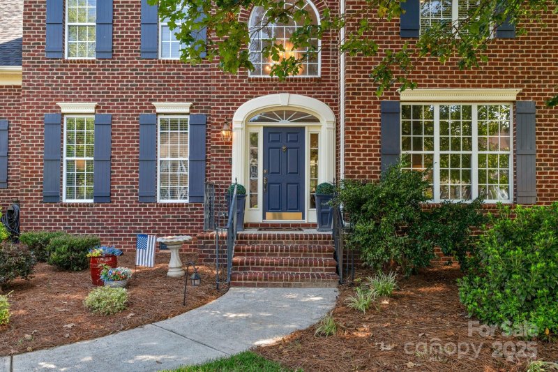 Property image 5 of 2121 Flagstick Drive in Emerald Lake, Matthews, NC 28104