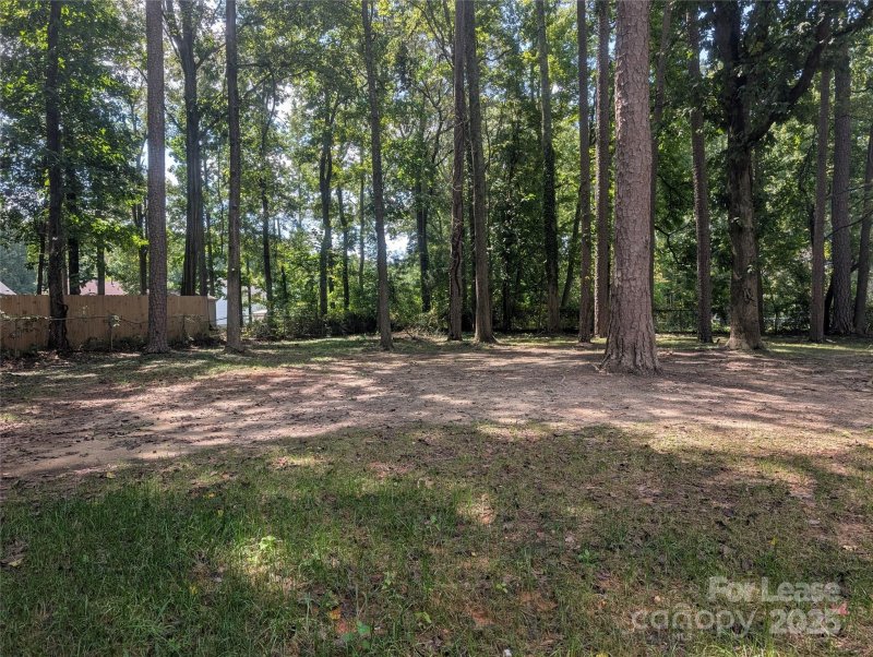 Property image 3 of 6542 Rosecran Drive in Hampshire Hills, Charlotte, NC 28215