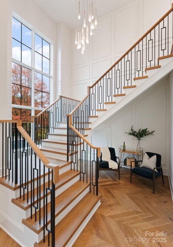 Property image 3 of 1020 Habersham Drive in Sedgefield, Charlotte, NC 28209