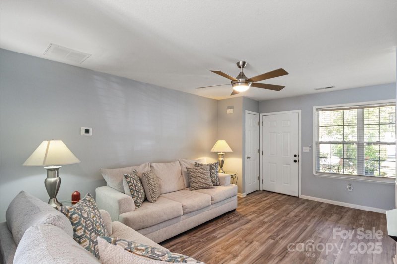 Property image 4 of 429 Wiltshire Circle in Stafford Crossing, Fletcher, NC 28732