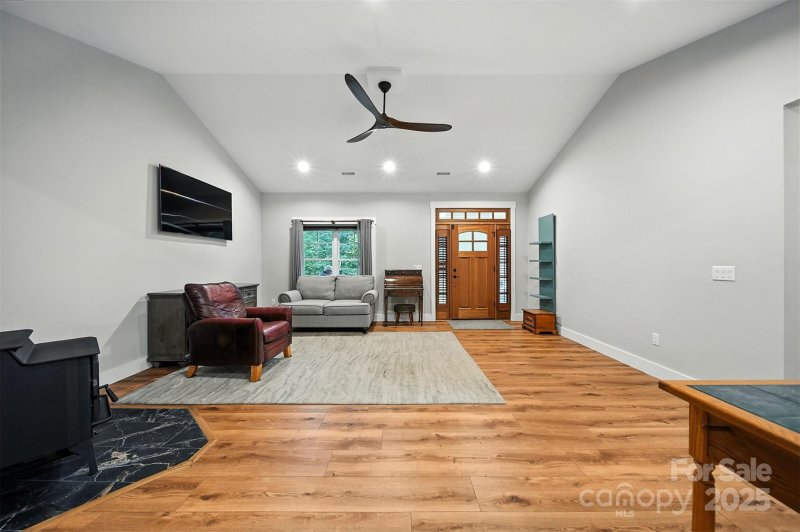 Property image 3 of 1327 Scenic Lane in The Waterfront Club, Granite Falls, NC 28630