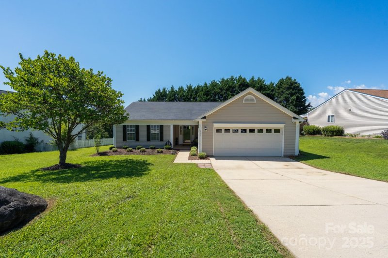 Property image 2 of 157 Brookstone Drive in Runnymeade, Mount Holly, NC 28120