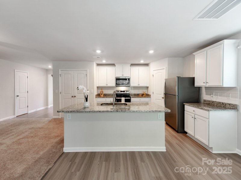 Property image 5 of 3026 Trailblazer Street in Mckee Creek Village, Charlotte, NC 28215