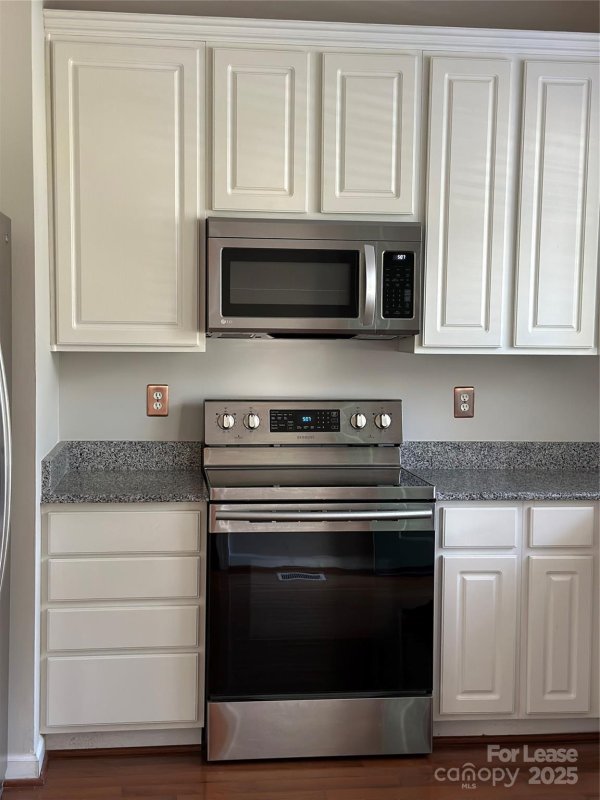 Property image 2 of 121 Woodsong Lane in Sunridge Place, Mooresville, NC 28117