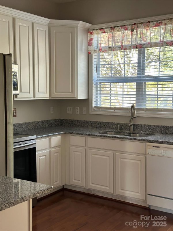 Property image 3 of 121 Woodsong Lane in Sunridge Place, Mooresville, NC 28117