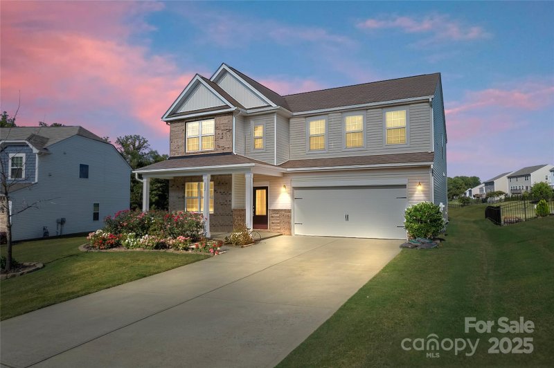 Property image 2 of 202 Wrangell Drive in Parkmont, Mooresville, NC 28117