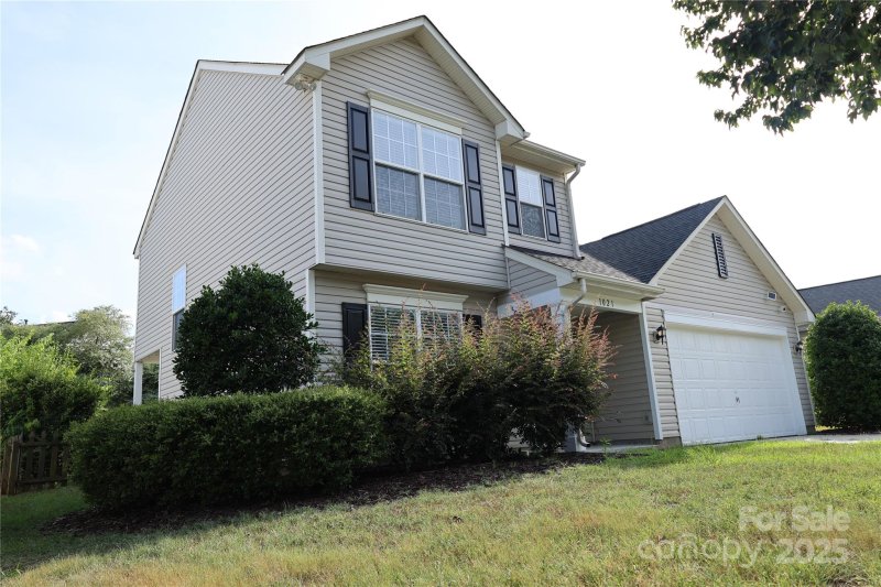 Property image 2 at 1021 Meadowbrook Lane, Concord, NC 28027