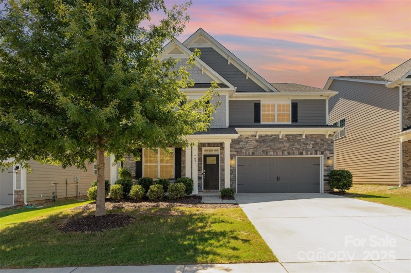 7031 Chrysanthemum Road