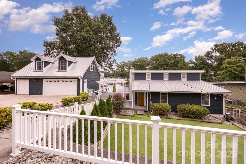 Property image 4 of 910 914 Pinehaven Drive in Pinehaven Estates, New London, NC 28127