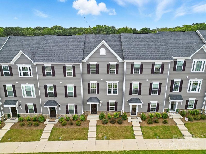 Property image 3 of 2108 Trout Lily Lane in Stone Creek townhomes, Matthews, NC 28104