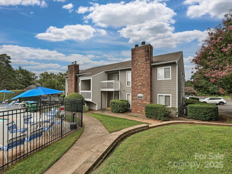 6148 Heath Ridge Court