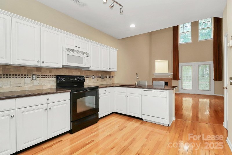 Property image 2 at 16919 Commons Creek Drive, Charlotte, NC 28277