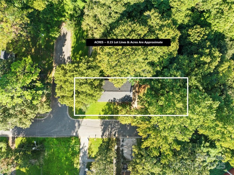 Property image 2 at 2301 Kennesaw Drive, Charlotte, NC 28216