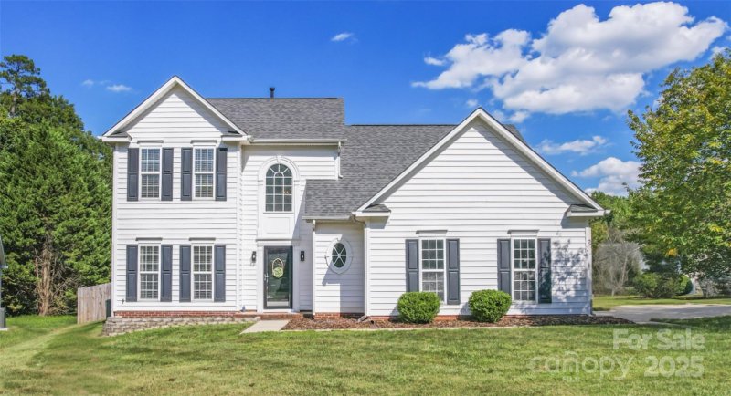 Property image 2 at 1836 Danny Court, Matthews, NC 28105