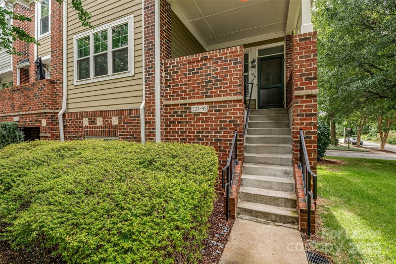 Property image 2 at 223 S Torrence Street, Charlotte, NC 28204