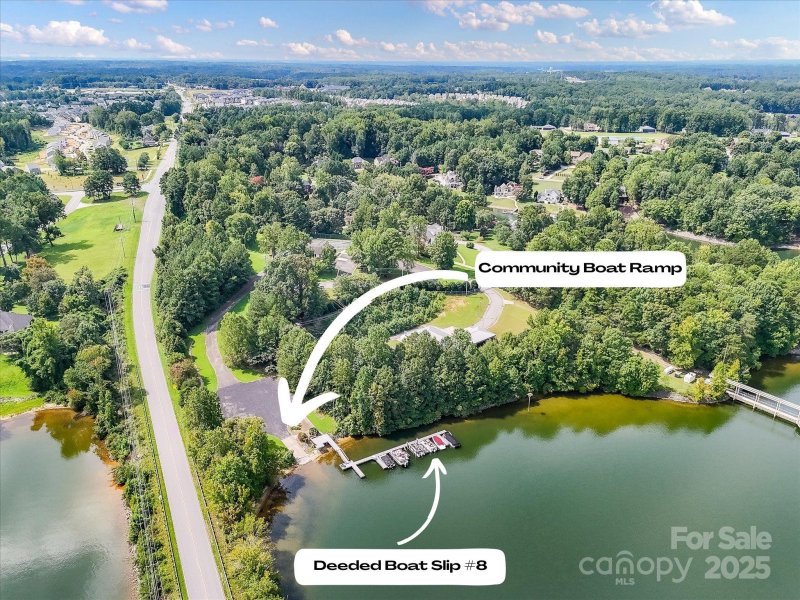 Property image 3 at 131 Normandy Road, Mooresville, NC 28117