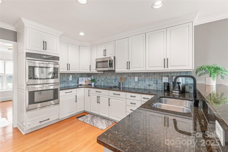 Property image 5 of 421 Cranborne Chase Drive in Bailiwyck, Fort Mill, SC 29708