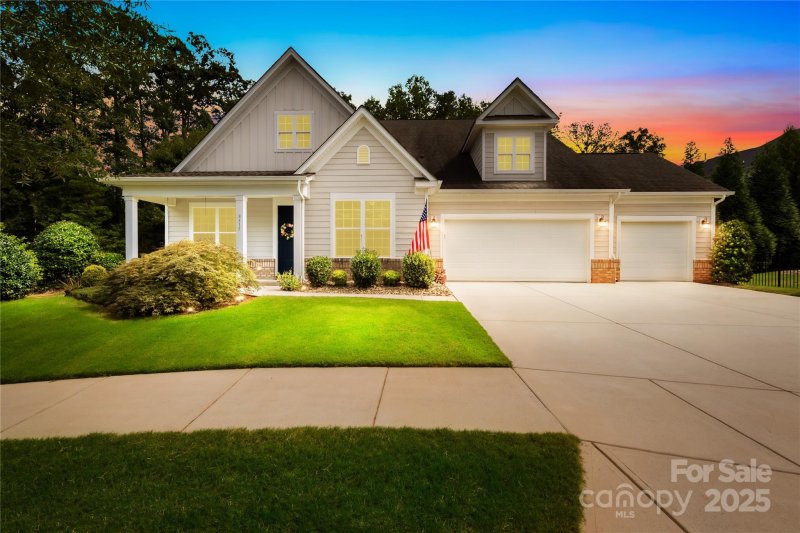 Property image 2 of 8515 Shadetree Street in Cobblestone Manor, Huntersville, NC 28078