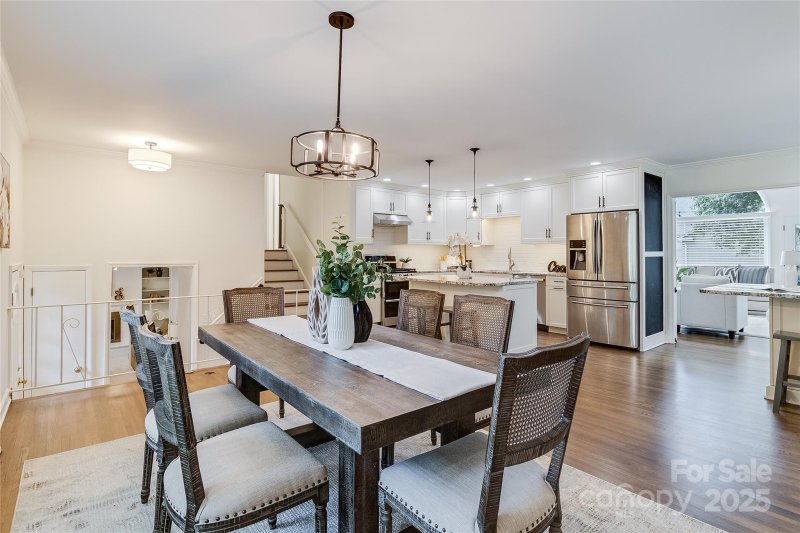 Property image 3 of 3928 Glenfall Avenue in Beverly Woods, Charlotte, NC 28210