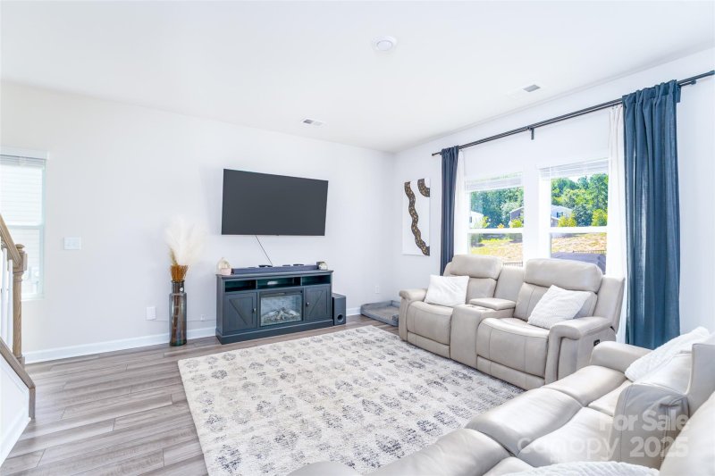 Property image 3 of 126 Guardian Gate Drive in Shepherds Landing, Mooresville, NC 28115