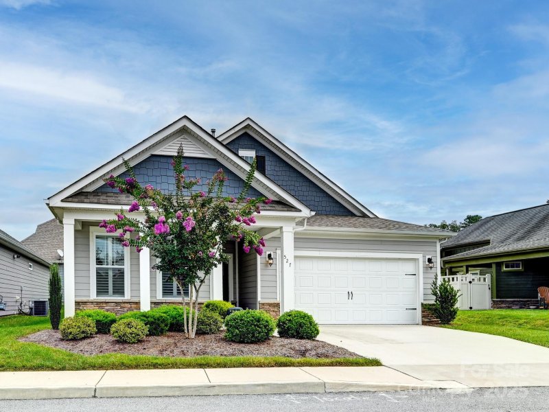 527 Summerfield Place