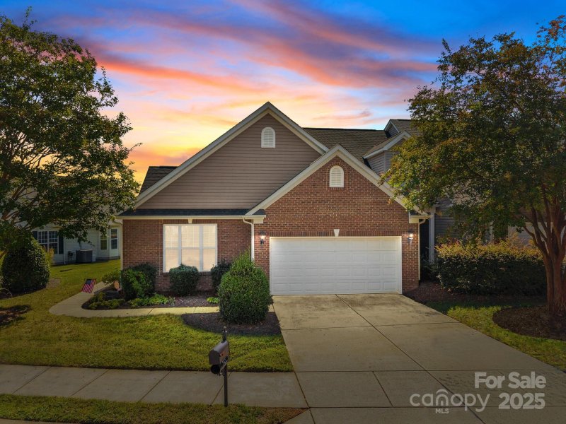 253 Garnet Court