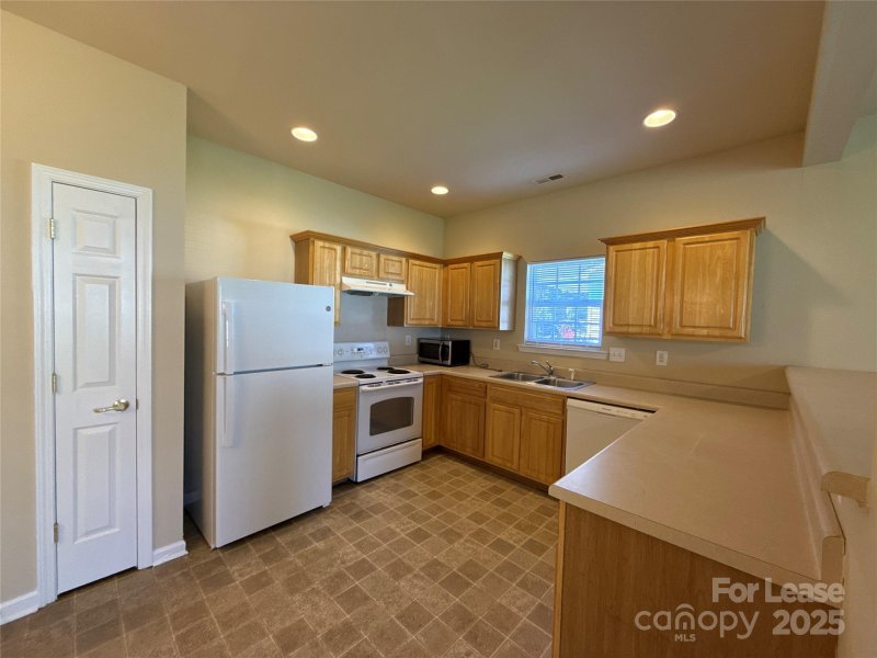 Property image 3 at 6904 Pleasant Grove Road, Charlotte, NC 28216