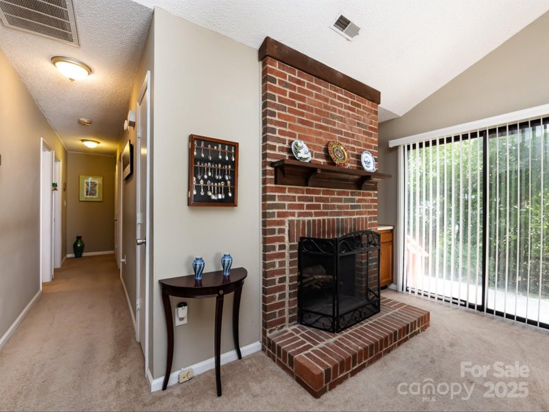 Property image 5 of 3712 Teaberry Court in Old Oaks, Charlotte, NC 28227