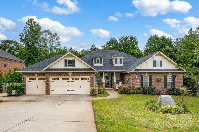 Property image 4 at 244 Mills Plantation Circle, Troutman, NC 28166