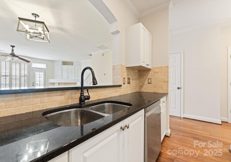 Property image 5 at 214 S Cedar Street, Charlotte, NC 28202