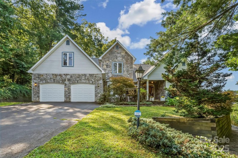 Property image 2 of 506 Kings Ridge in Sunny Ridge Estates, Asheville, NC 28804