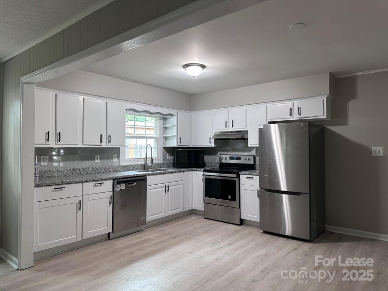 Property image 2 of 10731 Osprey Drive in Falconbridge, Charlotte, NC 28226