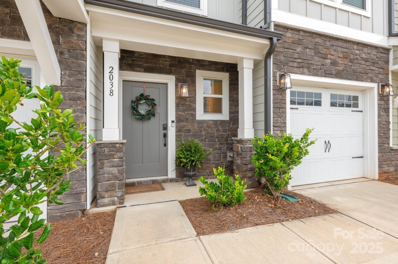 Landings At White Rose, York Community