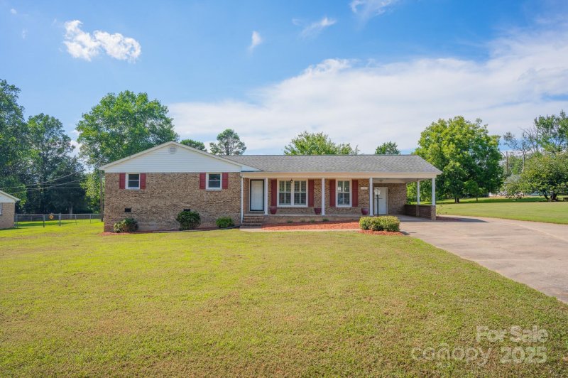 106 Plantation Drive