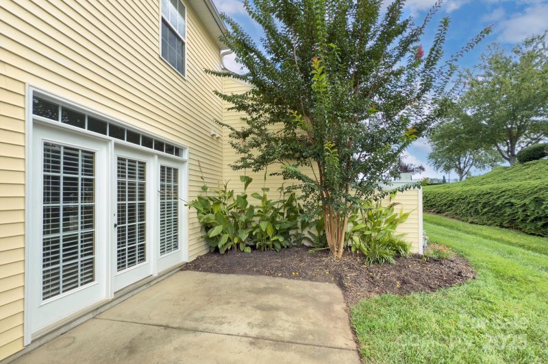 Property image 3 of 6042 Black Heath Drive in Arlington, Fort Mill, SC 29707