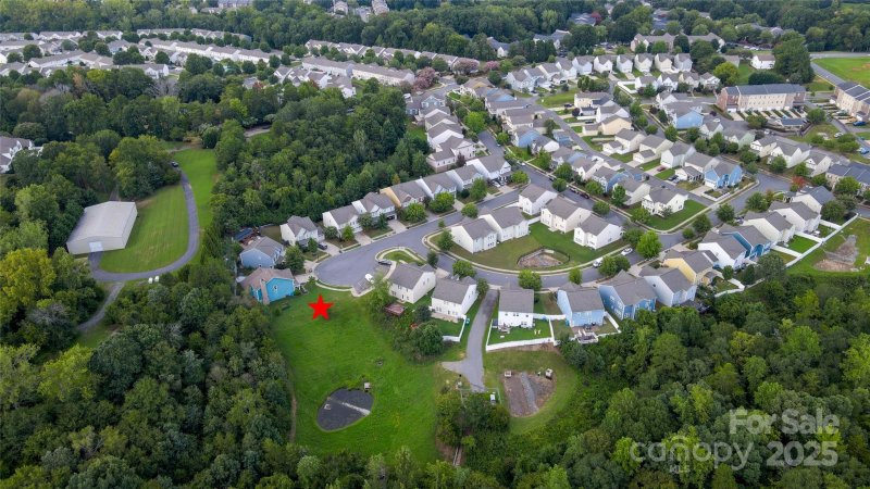 Property image 4 of 10329 Killogrin Way in Parkway Crossing, Pineville, NC 28134