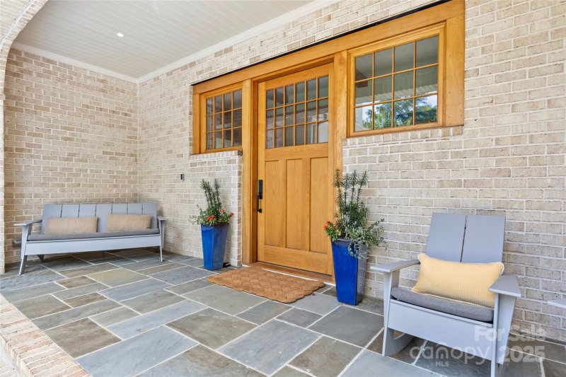 Property image 3 of 1728 Jameston Drive in Myers Park, Charlotte, NC 28209