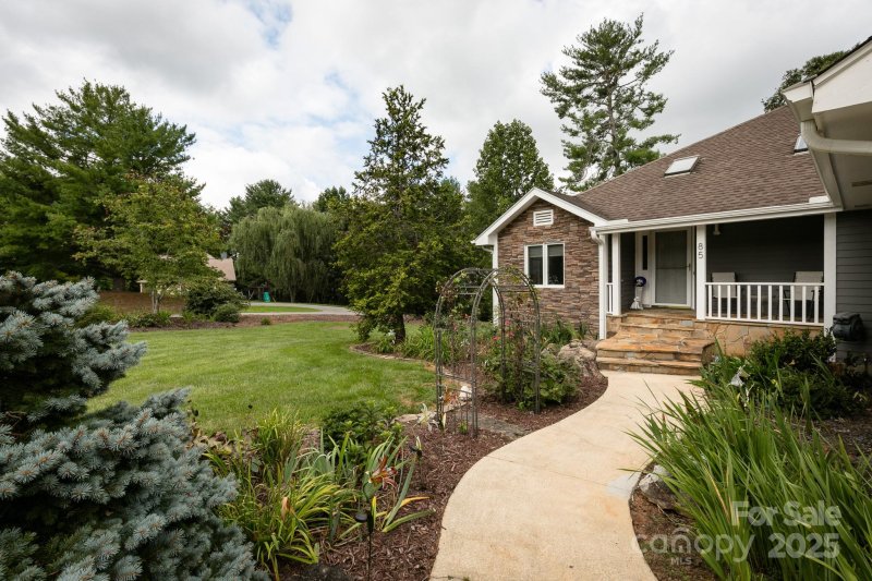 Property image 4 of 85 Hillcrest Drive in Reems Creek Golf Community, Weaverville, NC 28787