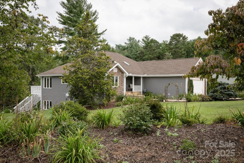 Property image 5 of 85 Hillcrest Drive in Reems Creek Golf Community, Weaverville, NC 28787