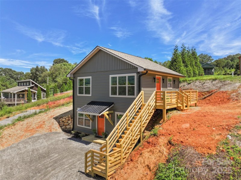 Property image 3 of 169 Carsen Loop None in Jonathans Rest, Waynesville, NC 28785