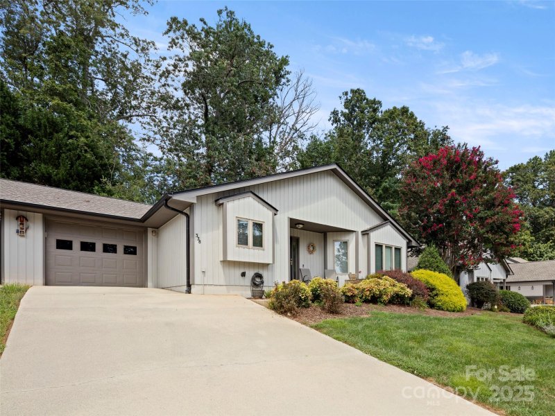 Property image 2 of 338 Kyfields None in Kyfields, Weaverville, NC 28787